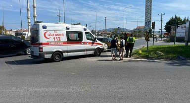 Bursa'da kavşakta iki otomobil çarpıştı: 1 yaralı