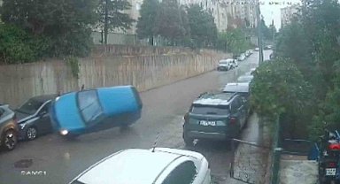 Bursa'da kontrolden çıkan otomobil park halindeki araca çarparak ters döndü: 3 yaralı