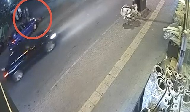Bursa'da otomobil ile çarpışan motokurye yaralandı