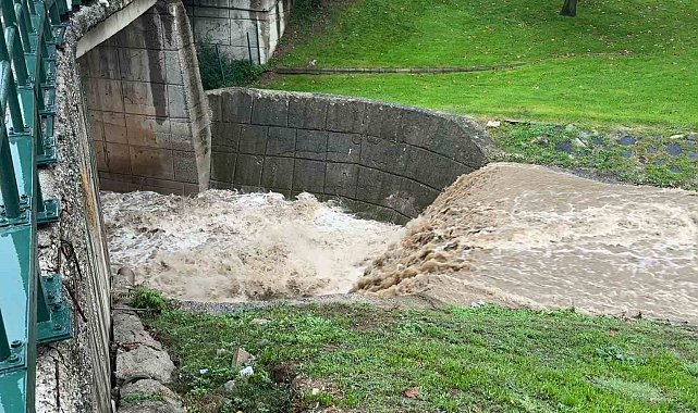 Bursa'da sağanak sonrası Kaplıkaya Deresi'nin debisi yükseldi