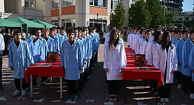 Bursa'da genç ahiler önlük kuşandı