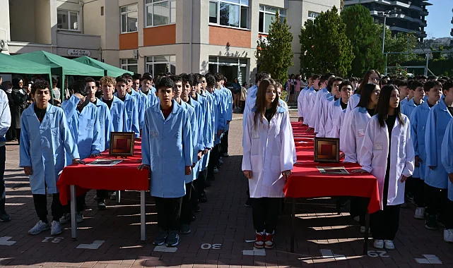 Bursa'da genç ahiler önlük kuşandı