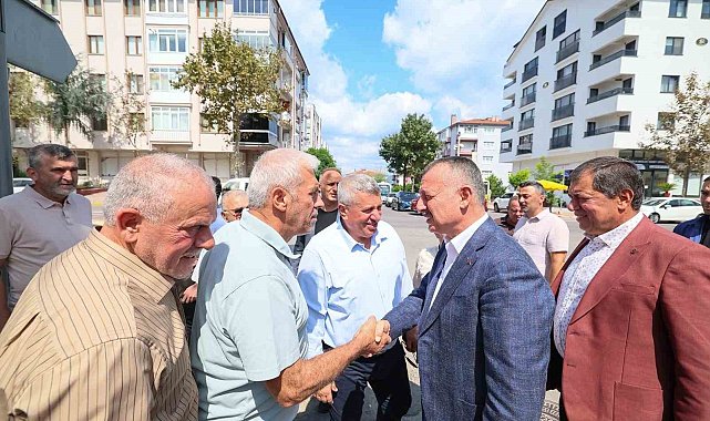 Büyükakın, Karamürsel'de vatandaşların taleplerini dinledi