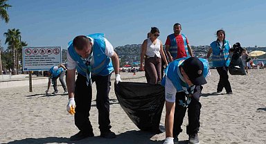 Büyükçekmece'de deniz ve kıyı temizliğiyle çevre duyarlılığına dikkat çekildi
