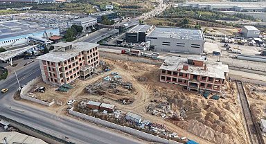 Çayırova'da inşa edilen meslek lisesinin kaba inşaatı tamamlandı