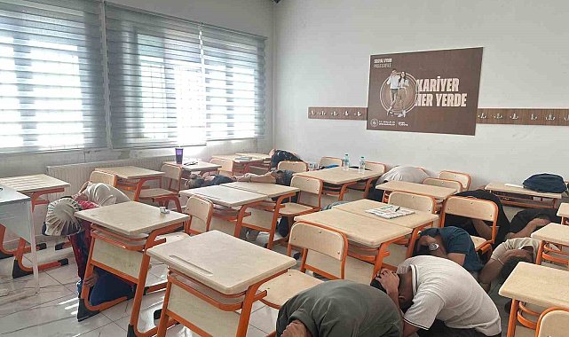 Çelikhan'da gerçeğini aratmayan deprem ve yangın tatbikatı