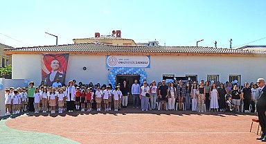 Çeşme'de İlköğretim Haftası yenilenen 16 Eylül İlkokulu'nda kutlandı