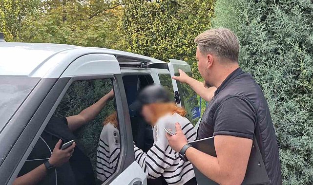Ceza ve İrem Derici konserlerini iptal etti, esnafın şikâyetçi olduğu sorumlu karakola götürüldü