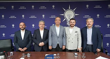 CHP'li Meclis Üyesi Ağca, AK Parti'ye katıldı