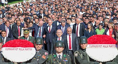 CHP'nin 103. kuruluş yıl dönümünde Anıtkabir'de anlamlı tören