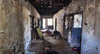 Cinayete kurban giden yaşlı çiftin evinden geriye yangın sonrası bu görüntüler kaldı