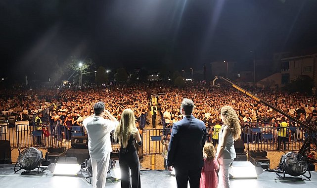 Çivril Elma Festivali'nin muhteşem finalini Derya Uluğ yaptı