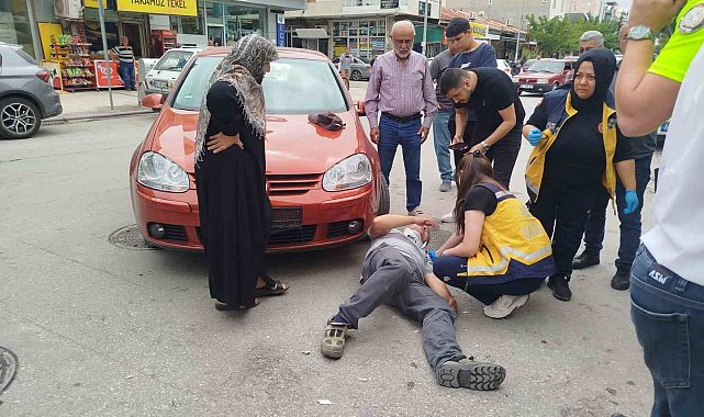 Çivril'de elektrikli bisiklete otomobil çarptı: 1 yaralı