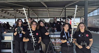 Çivrilli öğrencilerin roketi başarılı bir uçuş gerçekleştirdi