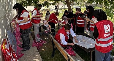 Cizreli öğrencilerden Gazze'deki çocuklara uçurtmalı destek