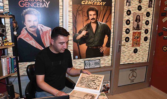 Çocukken başladı, 25 yılda dev bir arşive dönüştü: Orhan Gencebay'ın tüm izlerini topluyor