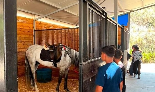 Çocuklara atlı spor sürprizi