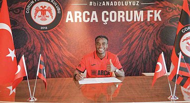 Çorum FK, Youssoufa Moukoko'yu renklerine bağladı