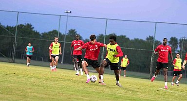 Çorum FK'nın Antalya kampı başladı