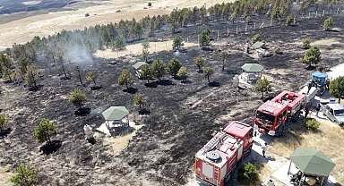 Çorum'da örtü yangını ormana sıçradı, 800 dönüm alan yandı
