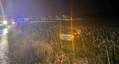 Çorum'da otomobil tarlaya uçtu: 2 yaralı