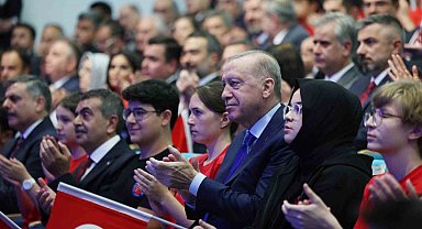 Cumhurbaşkanı Erdoğan: "Milletçe hepimizi sevindirmesi gereken bu başarıyı maalesef birilerinin önemsizleştirmeye çalıştıklarını görüyoruz"