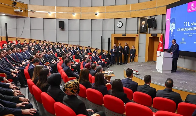 Cumhurbaşkanı Yardımcısı Cevdet Yılmaz, kaymakam adaylarıyla buluştu