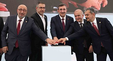 Cumhurbaşkanı Yardımcısı Yılmaz: "Sağlıkta erişimin en güçlü olduğu ülkelerden birisiyiz"