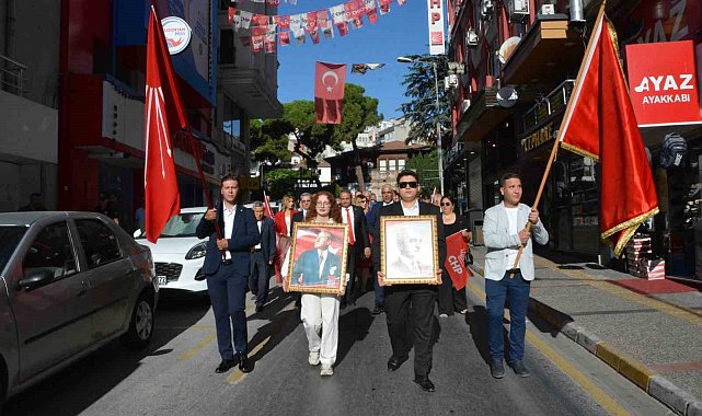 Cumhuriyet Halk Partisi, Balıkesir'de 103'üncü kuruluş yıl dönümünü kutladı