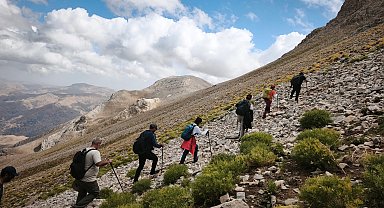 Dağcılar Mereto Zirvesi'ne tırmandı