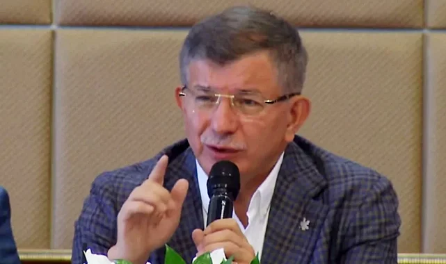 Davutoğlu hakkında 'Cumhurbaşkanına hakaret' iddiasıyla soruşturma
