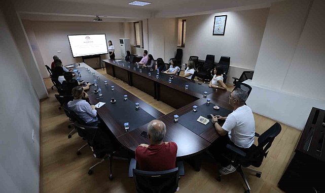 Denizli Büyükşehirde eğitim mesaisi hız kesmiyor