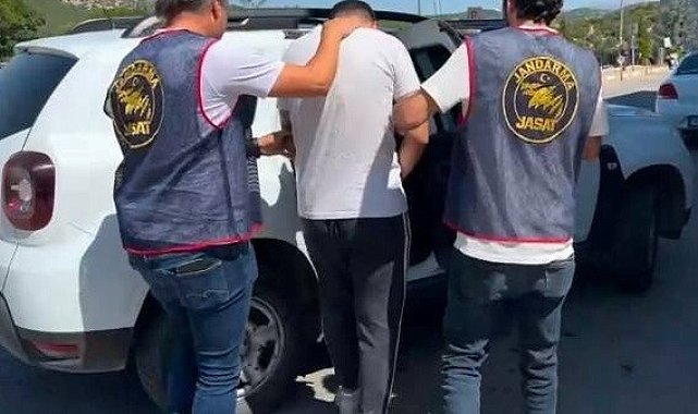 Denizli'de yaşlı vatandaşı dolandıran 2 şüpheli İzmir'de yakalandı