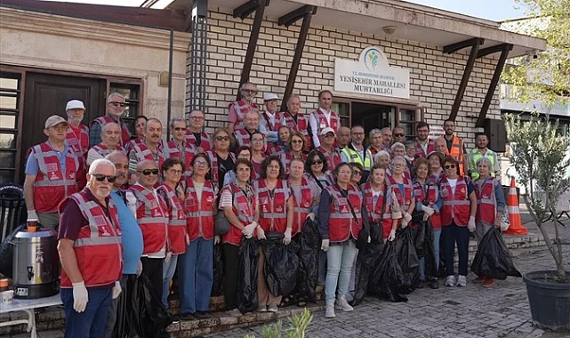 Denizli'de gençler ve büyükler el ele temizlik seferberliği