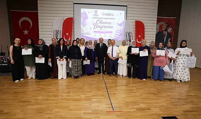 Denizli'de hayatları değişen kadınlar sertifikalarını aldı