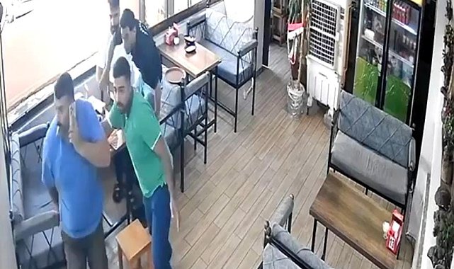 Depremde terliğini bırakıp çorapla kaçtı
