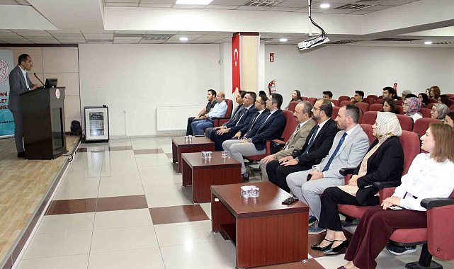 Devlet Hastanesi'nde yeni atanan pratisyen hekimlere oryantasyon eğitimi