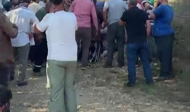 Devrilen traktörün altında kalan sürücü hayatını kaybetti