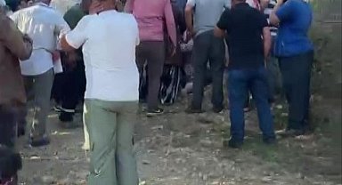Devrilen traktörün altında kalan sürücü hayatını kaybetti