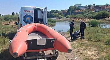 Dicle Nehrinde mahsur kalan 52 küçükbaş hayvan 3 gün sonra kurtarıldı