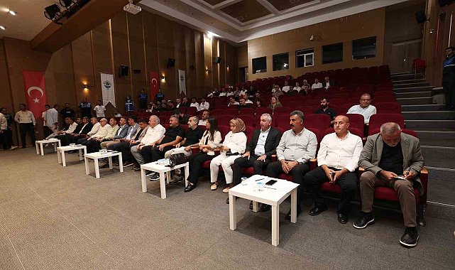 Dilovası'nda birinci sınıf ve ihtiyaç sahibi öğrencilere kırtasiye desteği