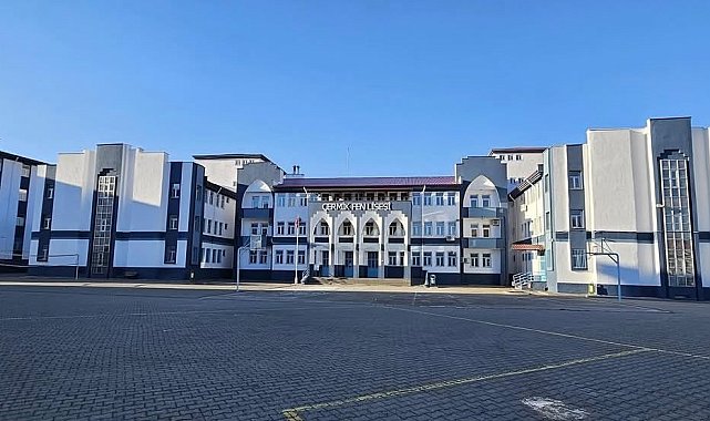 Diyarbakır'da 11 öğrenci zehirlenme şüphesiyle hastaneye kaldırıldı