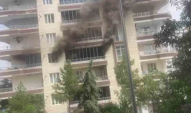 Diyarbakır'da korkutan yangın: Mahsur kalan çocuklar itfaiye merdiveni ile kurtarıldı