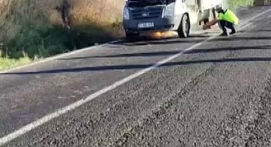 Diyarbakır'da seyir halindeki kamyonet küle döndü
