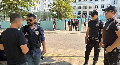 Diyarbakır'da yeni eğitim yılının ilk gününde okul çevrelerinde yoğun güvenlik denetimi