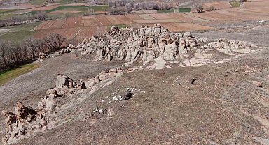 Dünyadaki Mars'ta gezmek istedi, kayalıklarda mahsur kalan genci AFAD kurtardı