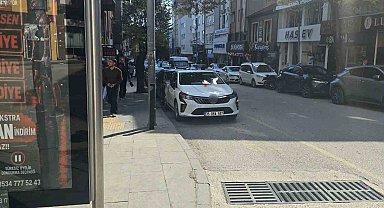Duyarsız sürücü minibüsçüleri çileden çıkardı