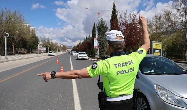 Düzce'de denetimlerde 179 araç trafikten men edildi