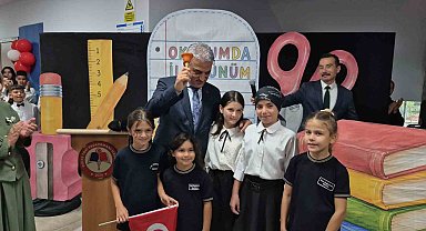 Düzce'de ilk ders zilini Vali Makas çaldı