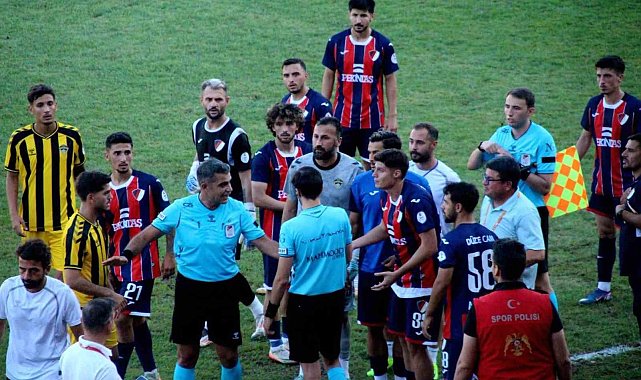 Düzcespor-Beykoz Anadolu maçı tatil edildi